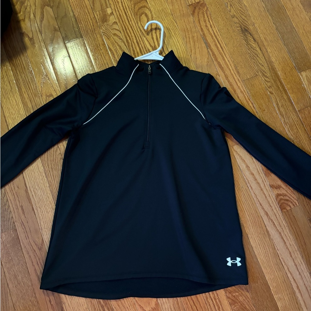 Great to work out and sweat super stretchy very comfortable BRAND NEW!